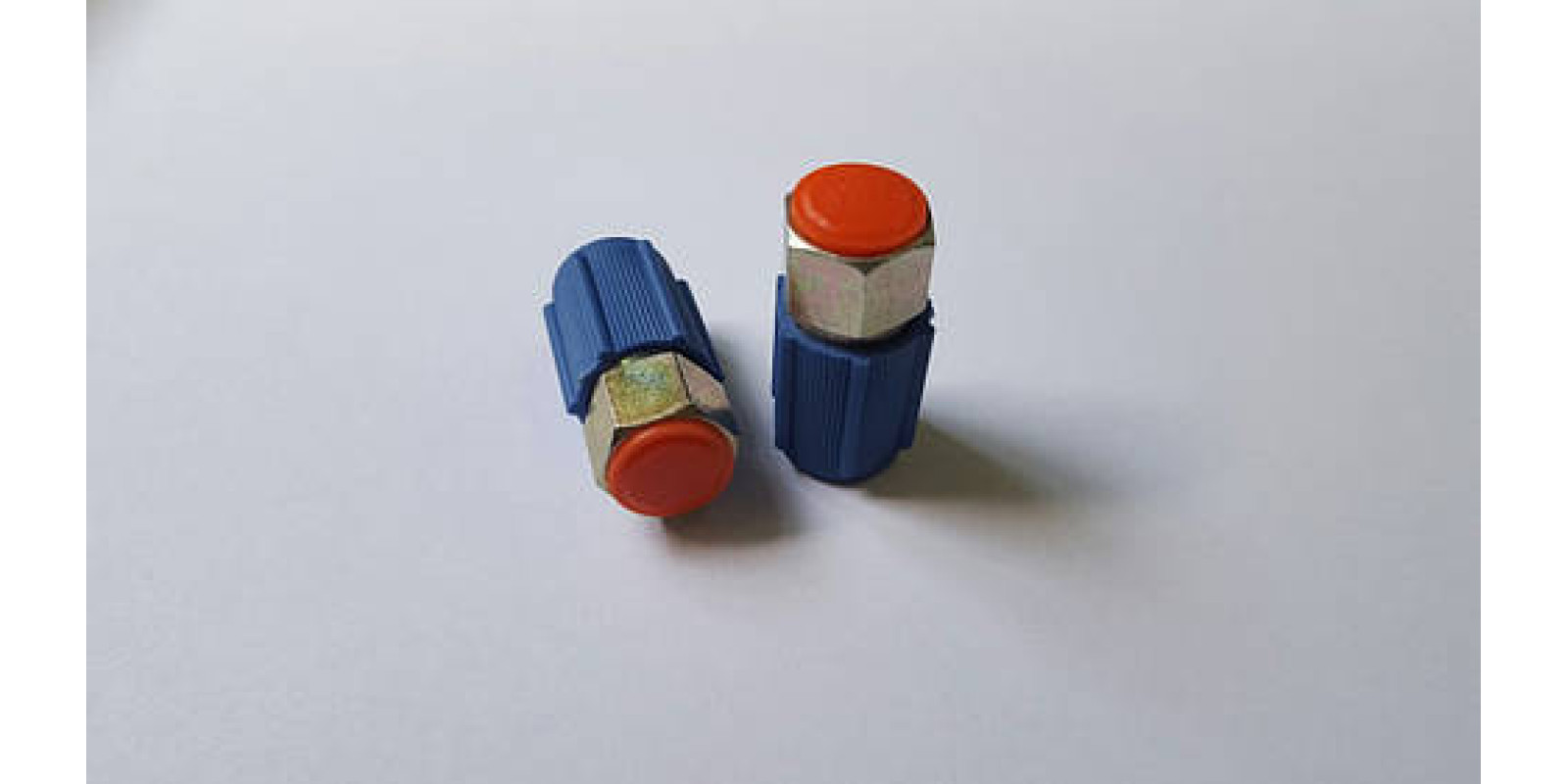 Автоадаптер LP 1/4 з R12 на R134 прямий (DRA709UN +88,010) Італія , Автоадаптер LP 1/4 з R12 на R134 прямий (DRA709UN +88,010) Італія ,