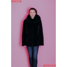 Куртка з класичним капюшоном