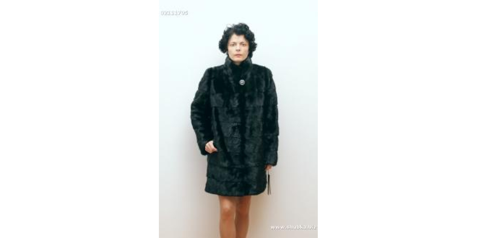 Норкова шуба в довжині 90 см