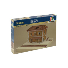 Залізнична станція. Пластикова модель у масштабі 1/72. ITALERI 6162