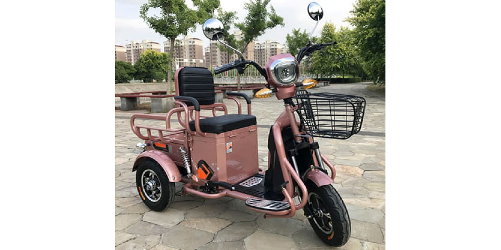 Триколісний електромопед Electrowin ETB-126