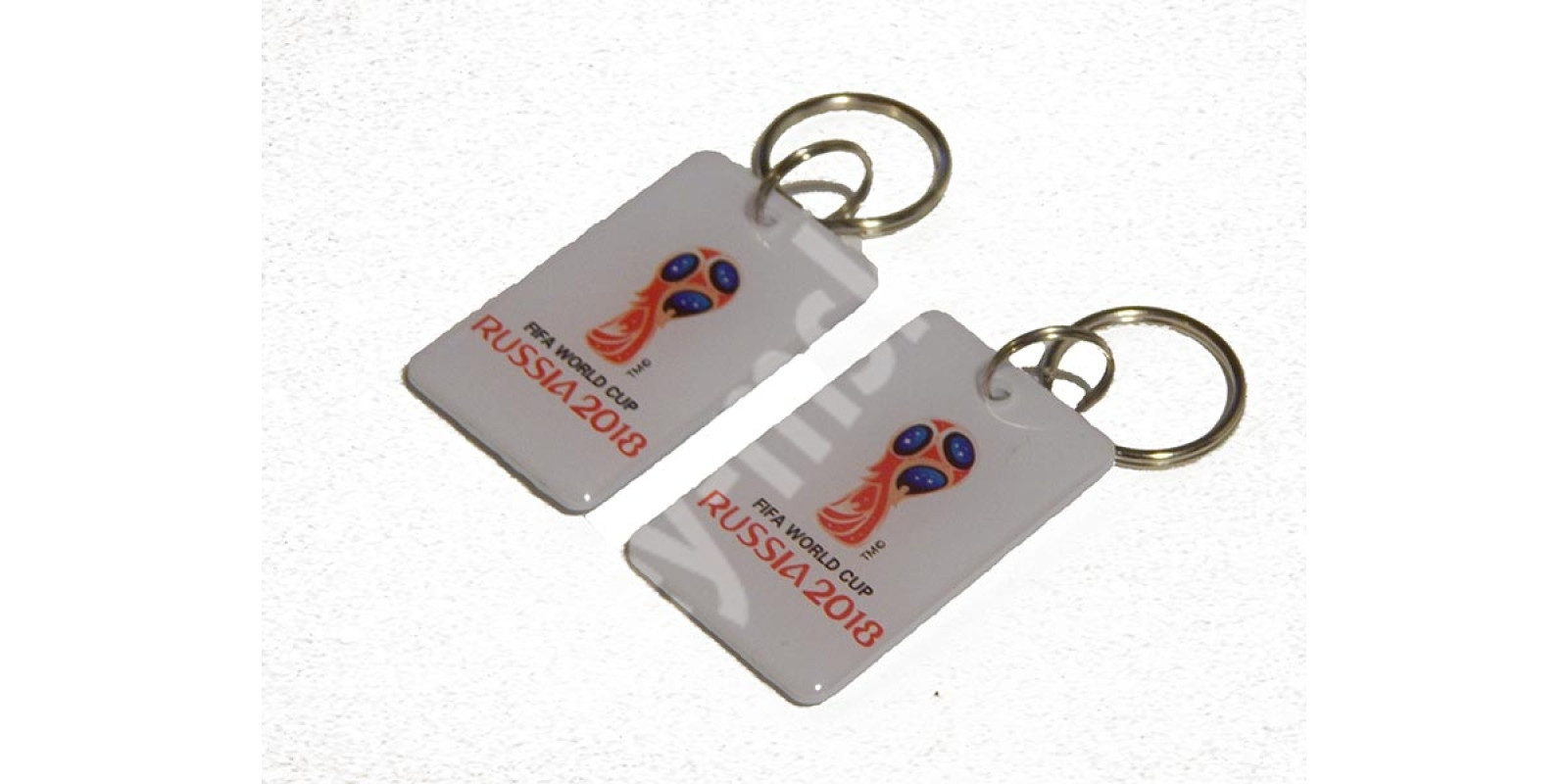 ас10019-1 Прокси RFID Бесконтактный T5577 (125Khz) ЧМ 2018 (42*26мм) на белом фоне