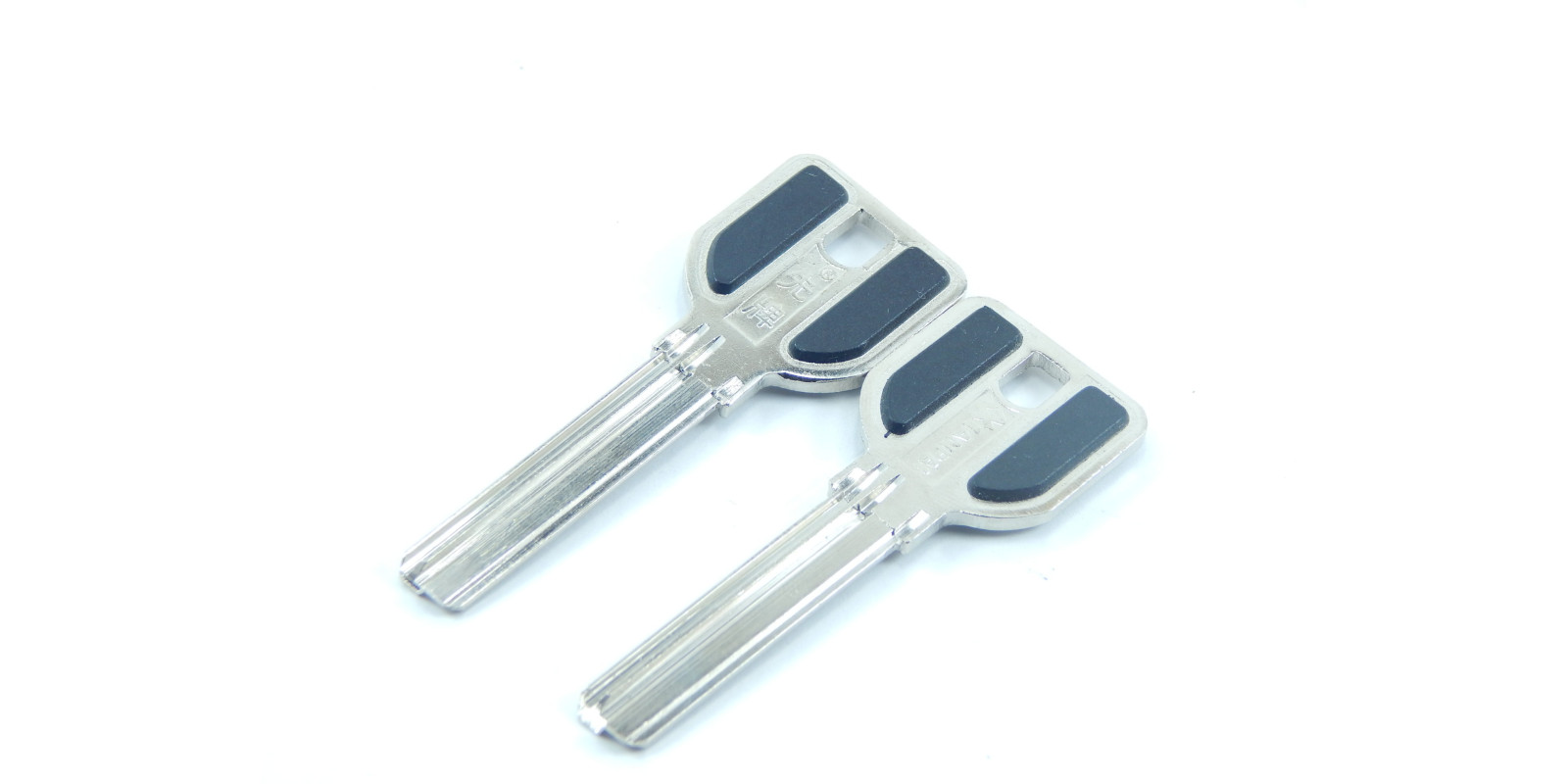 вр525 MCM6D MCM2 ручкa с пласт вставками 3паза 38mm вр525 MCM6D MCM2 ручкa с пласт вставками 3паза 38mm